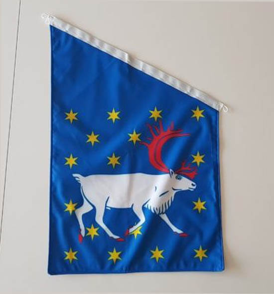 Västerbottens landskapsflagga som fasadflagga